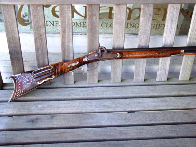 A spectacular 19th century Tiger-Maple Half-stock percussion Plains Rifle, unsigned, circa 1850 — image 3